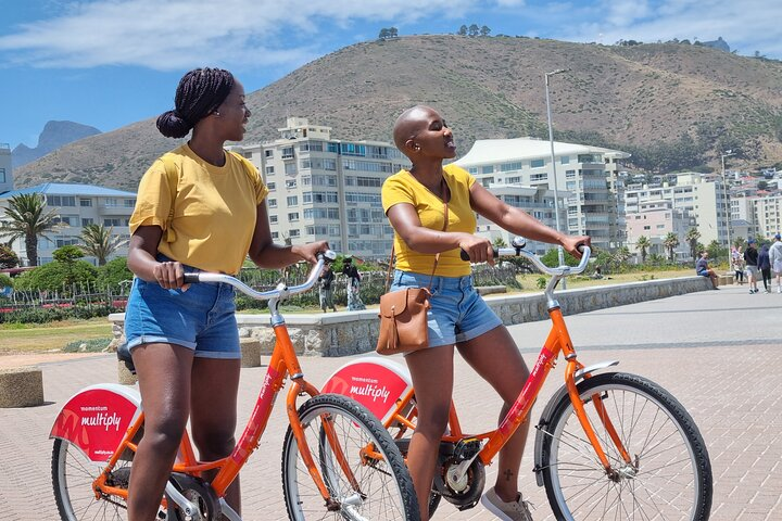 Electric Scooter City Tour - Photo 1 of 9